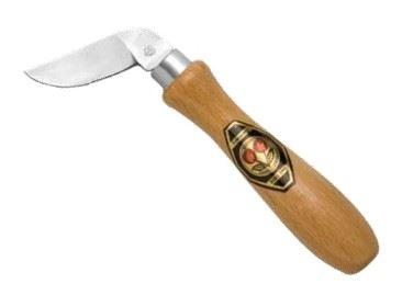 mit langer, breiter Klinge und schräger Schneide