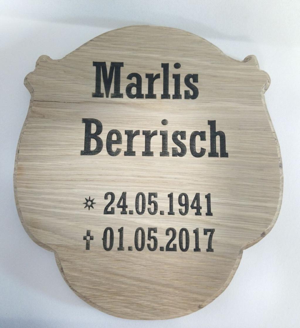 Grabtafel aus Eichenholz